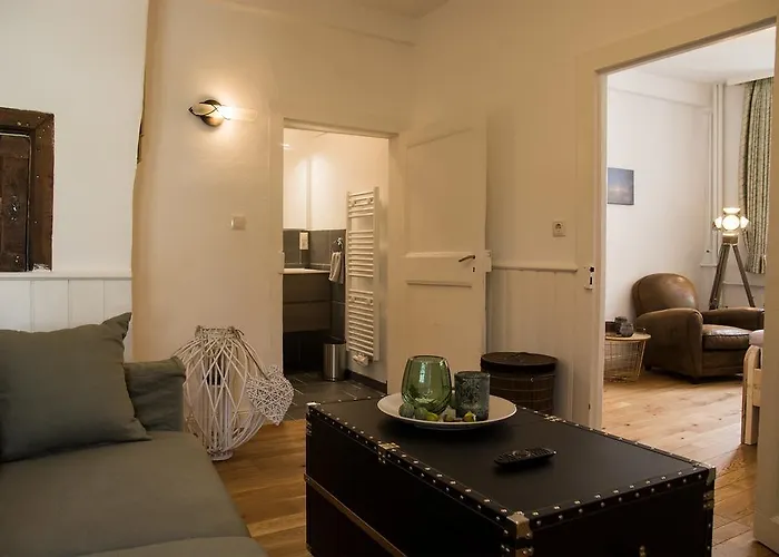 Haus Wunschlos Kirchstrasse * Моншау